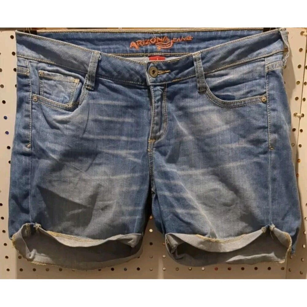 Arizona Jeans Women Cutoff Style Shorts Size 9 Light Wash